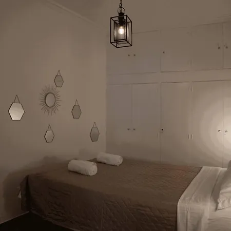 Sigma Acropolis Upstairs Apartment Athens
