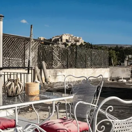 Sigma Acropolis Upstairs Apartment